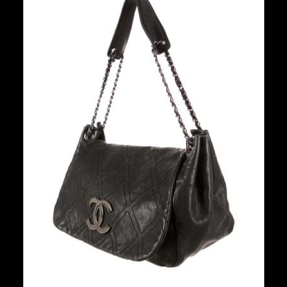 ❤️AUTH Chanel Diamond Stitch bag - Picture 1 of 13